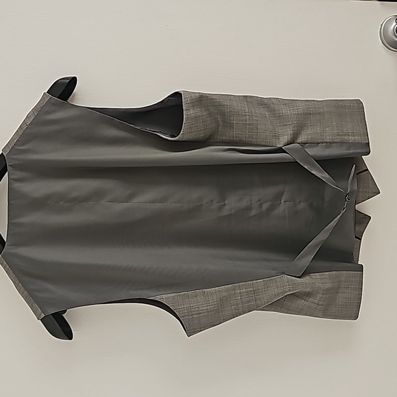 Express Men's Suit - Picture 14 of 16